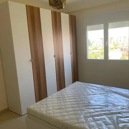 Easy Apartment